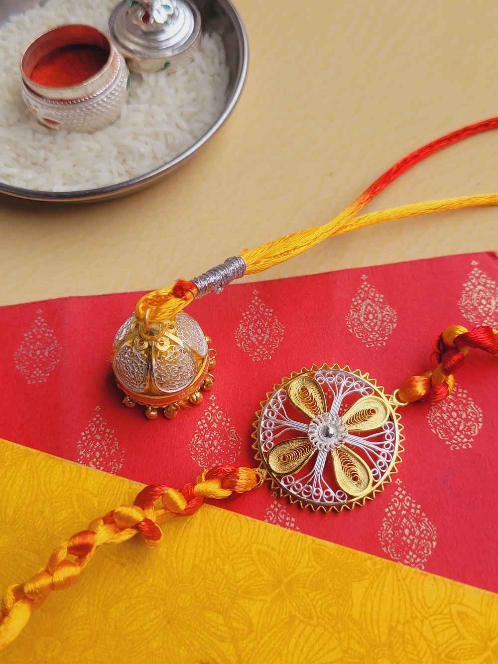 Silver Bhai Bhabhi Lumba Rakhi Set