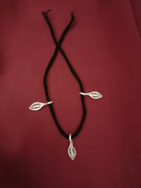 Black thread baby anklet