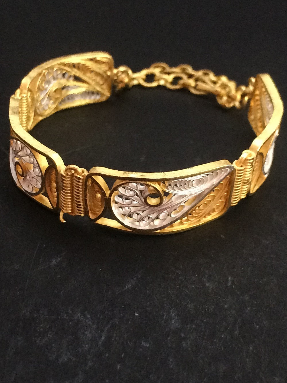Beautoful bracelets for women India