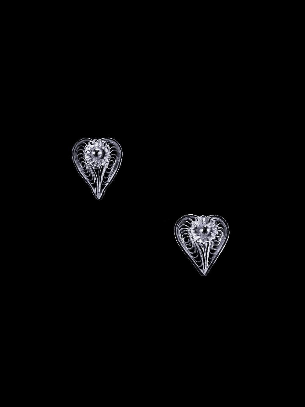Heart shaped earrings online