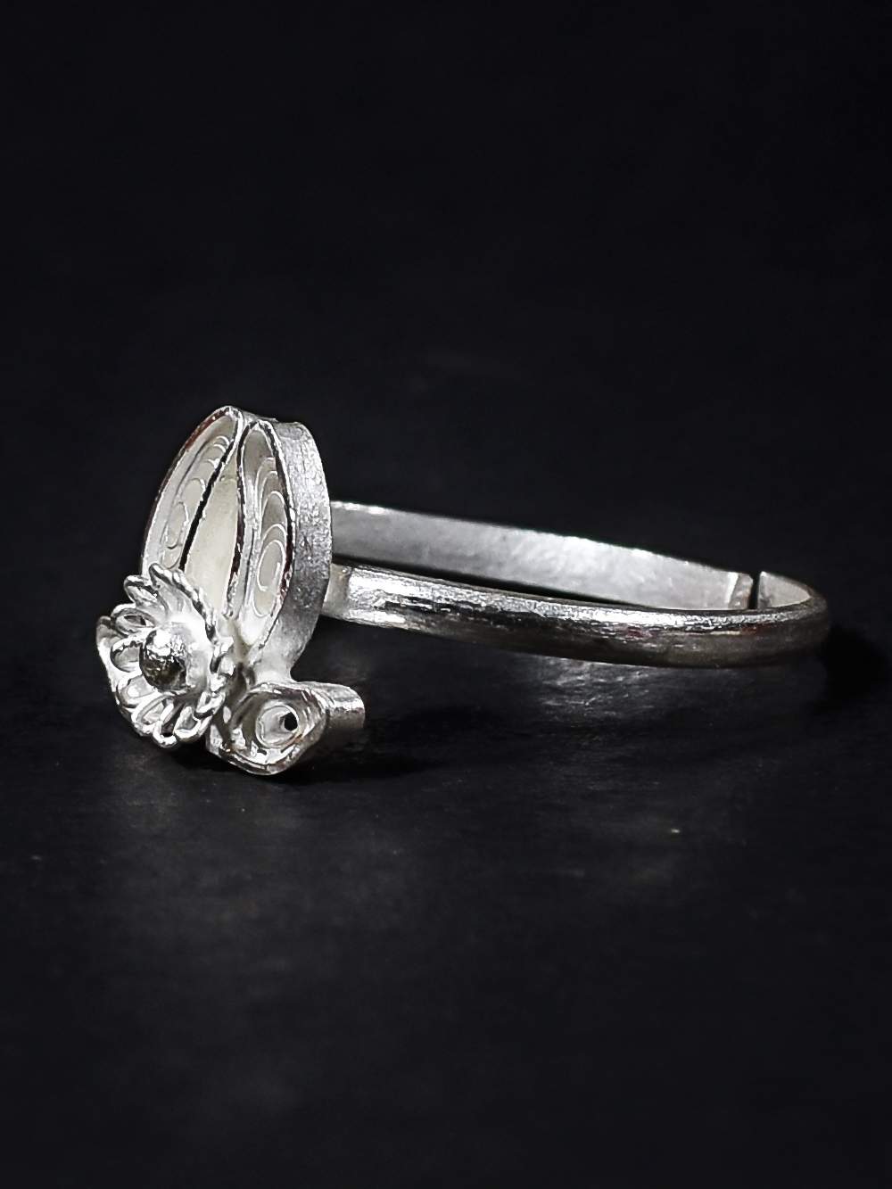 Miniature ladies Ring