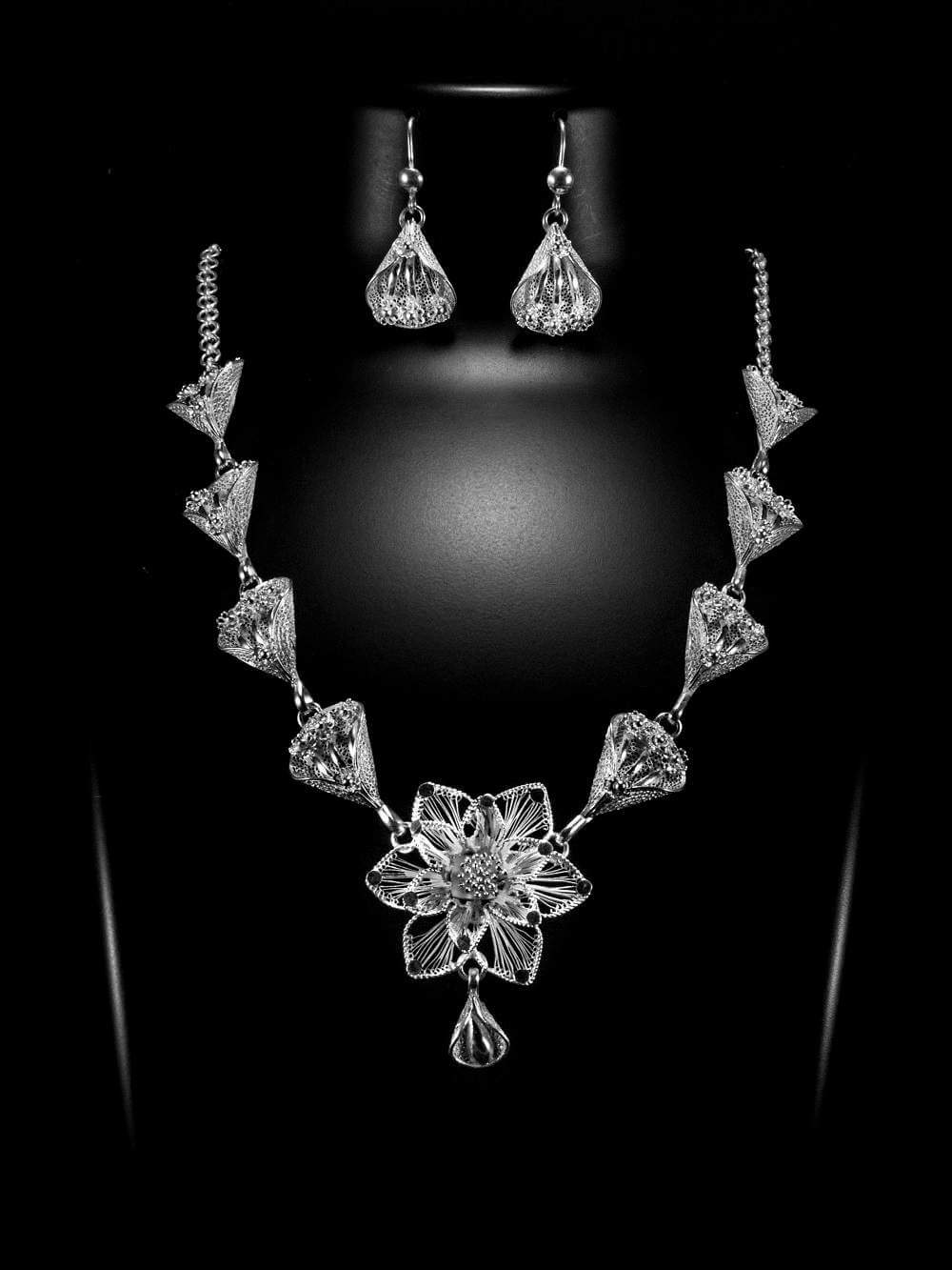 Necklace Online