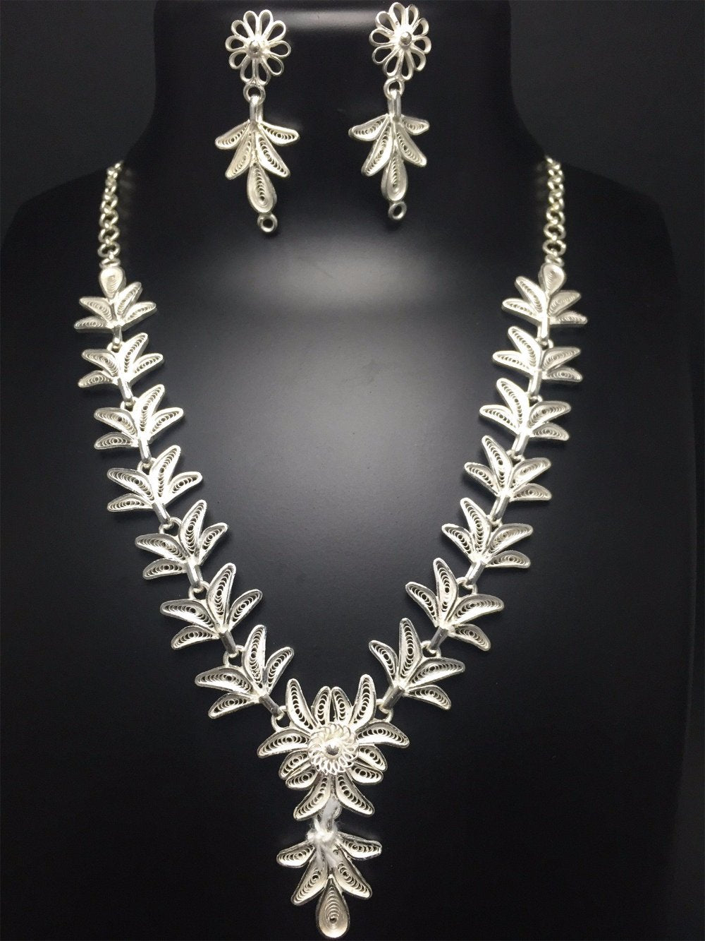 Silver Necklace set