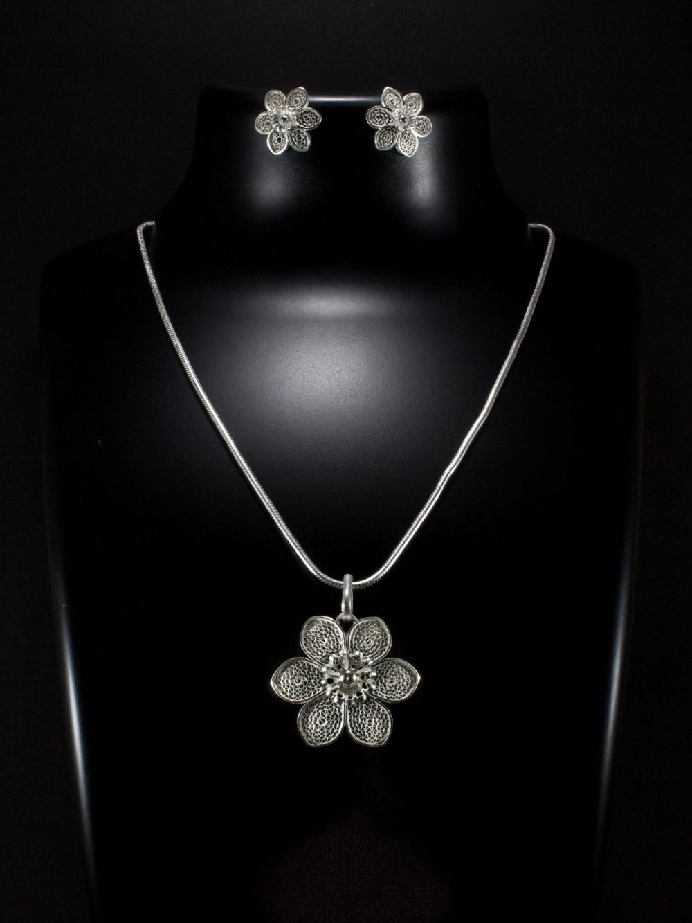 Silver Pendant online for women | Silverlinings | Handmade Filigree