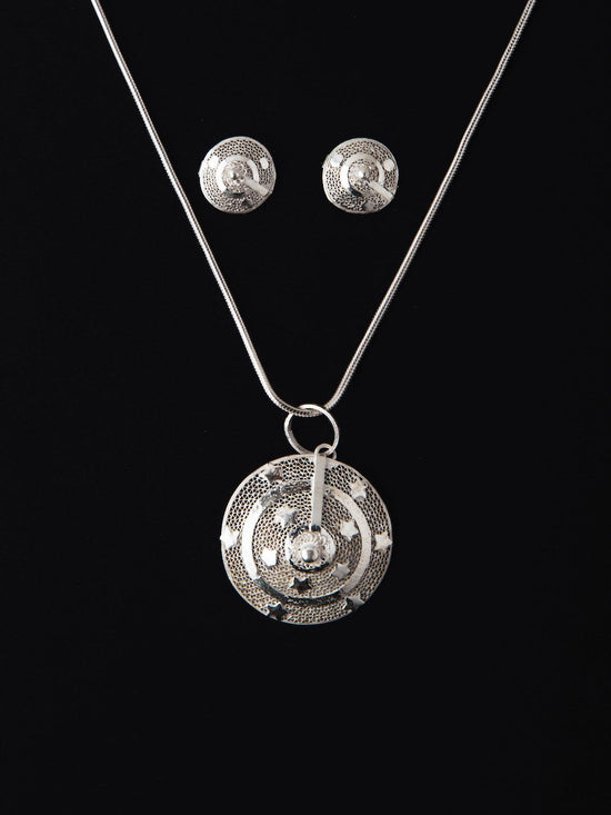 silver pendants for women online | Handmade with filigree art