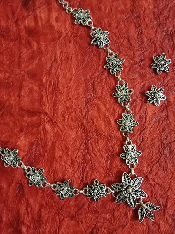 Silver Necklace sets in Filigree Silver Linings – Silverlinings