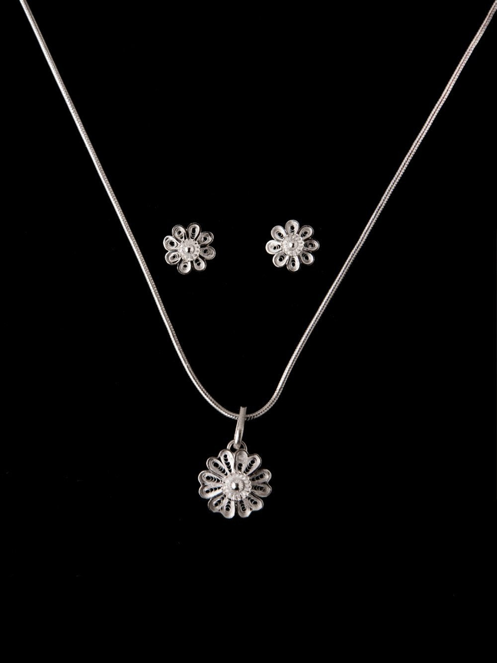 Silver Pendants handmade with Filigree