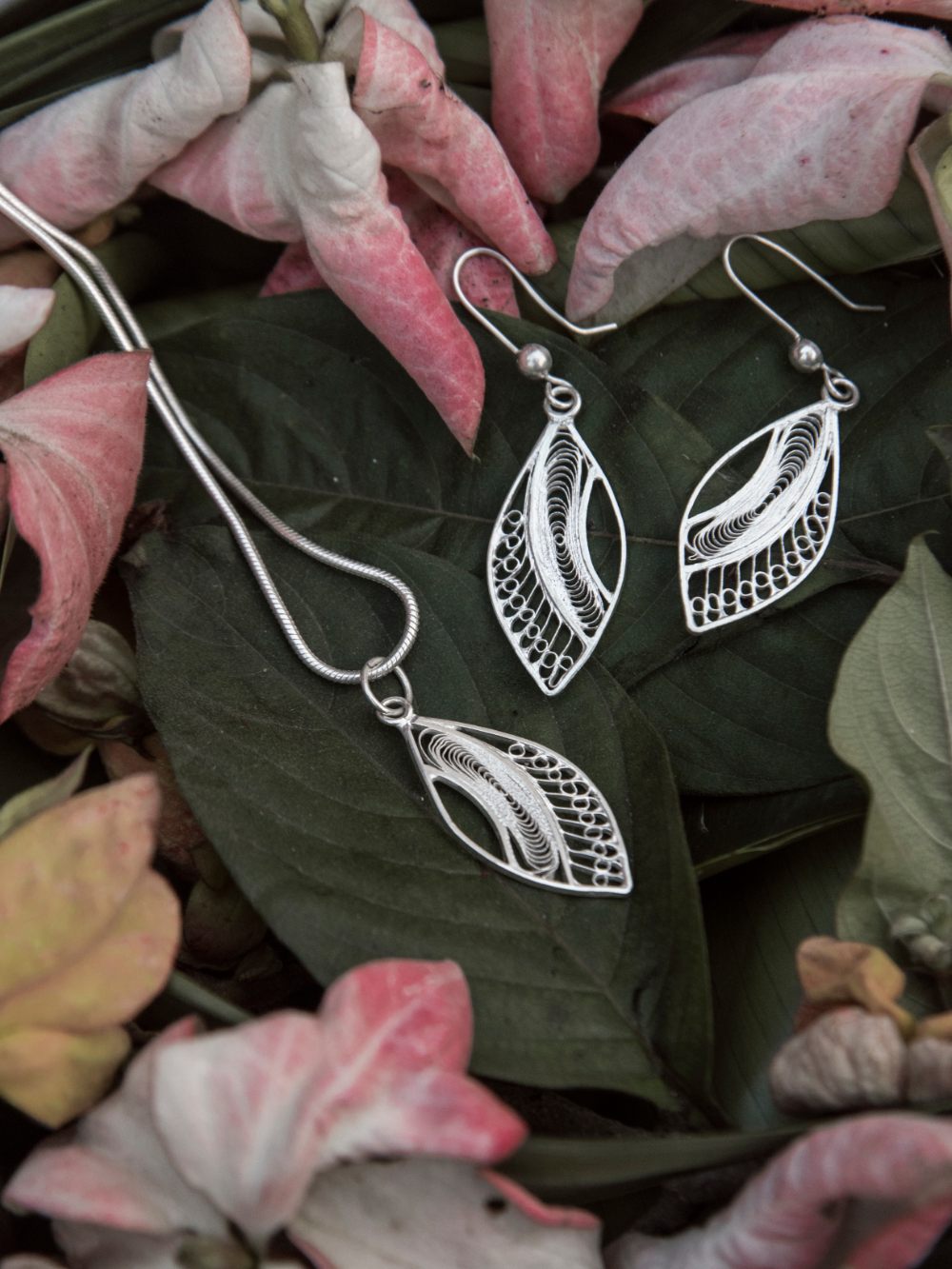 Silver Filigree Pendants online for women | handmade with filigree