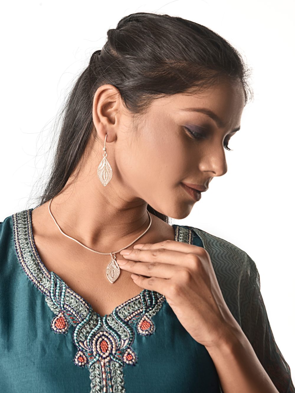 Silver Filigree Pendants online for women | handmade with filigree