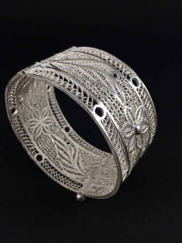 
                      
                        Silver Bracelets
                      
                    