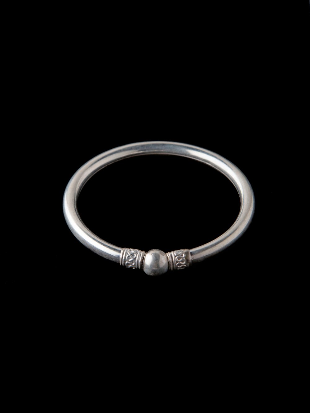 Load image into Gallery viewer, Silver bangles for women | handmade with Filigree art

