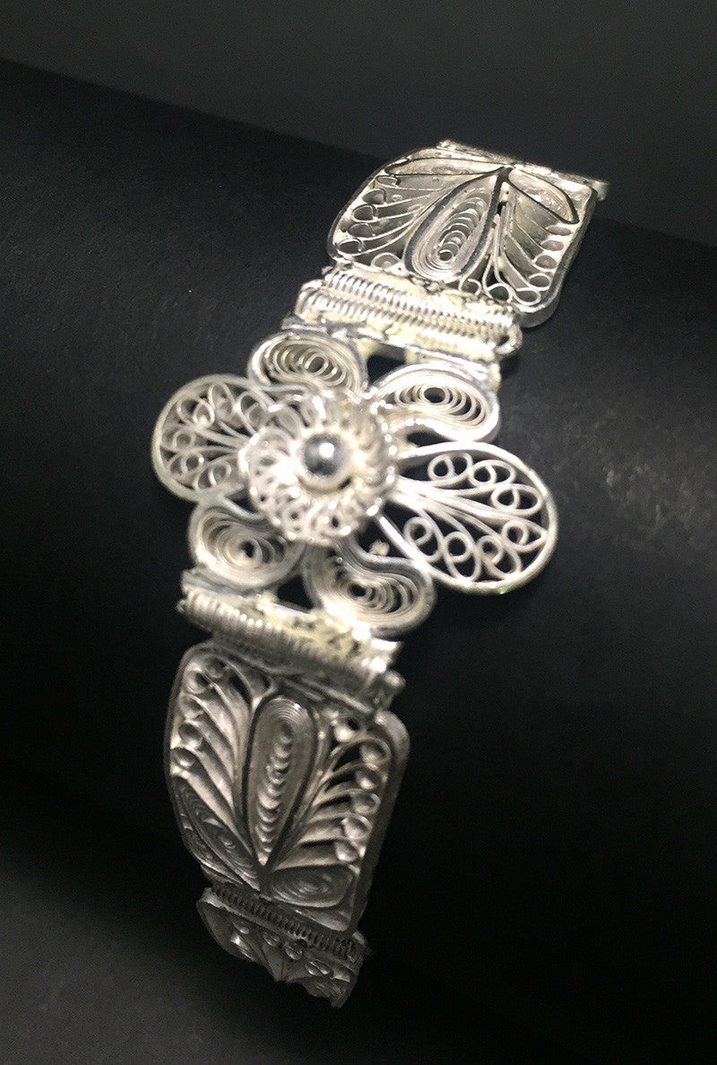 Load image into Gallery viewer, Silver Bracelets online
