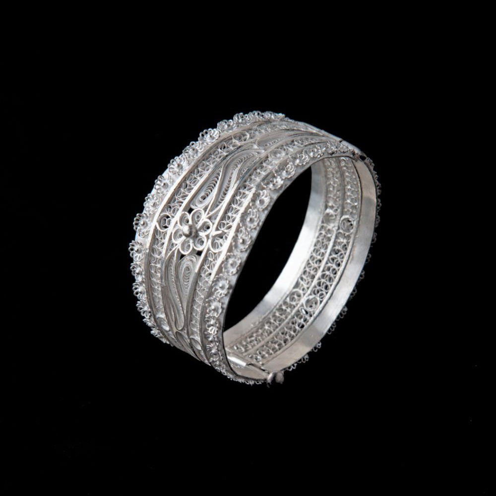 
                      
                        Silver Bangles handmade with Filigree
                      
                    