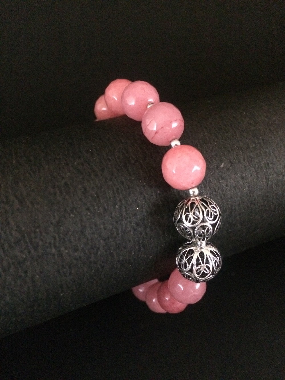 Pinks beads bracelet online