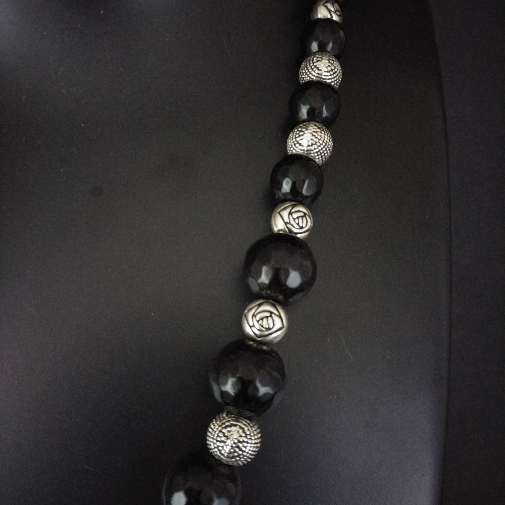 
                      
                        Beads necklace online        
                      
                    