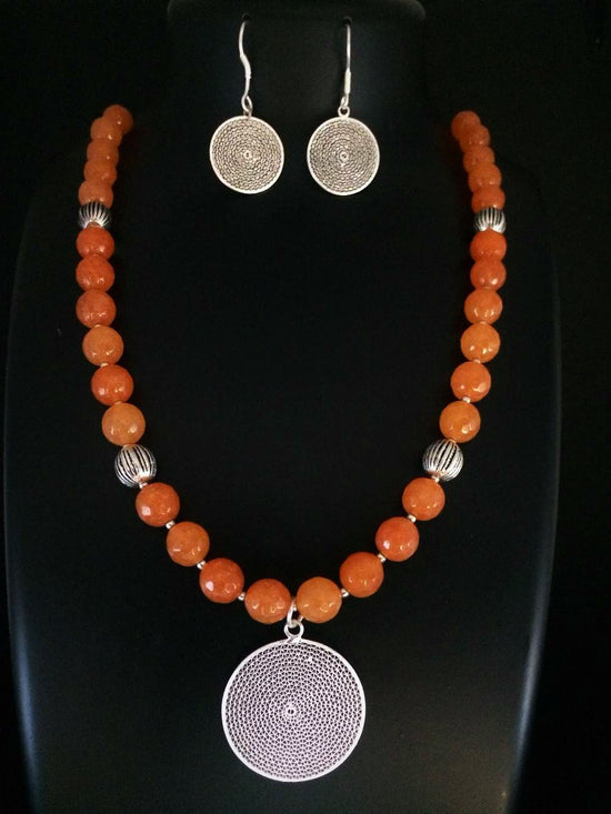 Load image into Gallery viewer, Beads necklaces orange       
