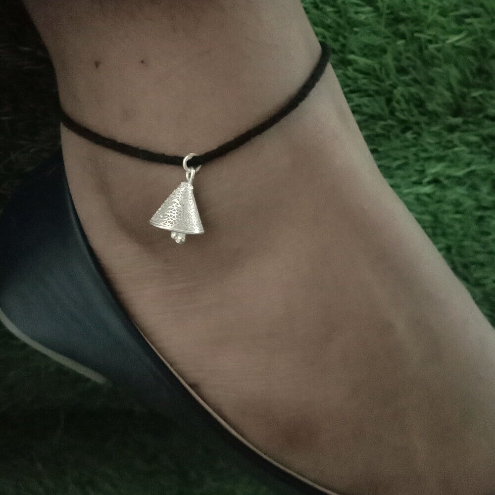 
                      
                        Silver Nazarbattu
                      
                    