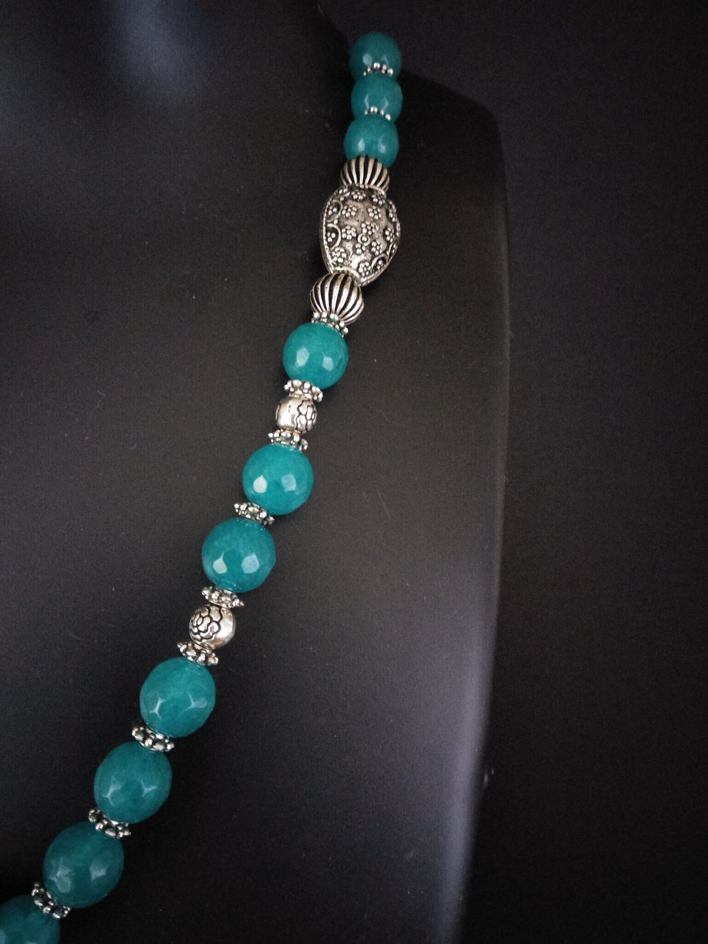 Load image into Gallery viewer, Blue onyx necklaces online        
