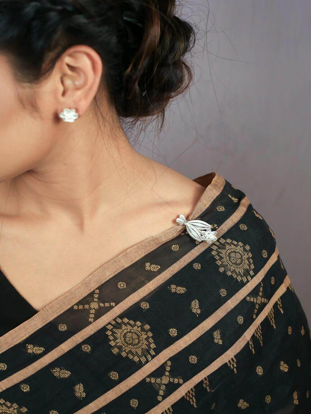 Load image into Gallery viewer, Silver Saree Pin
