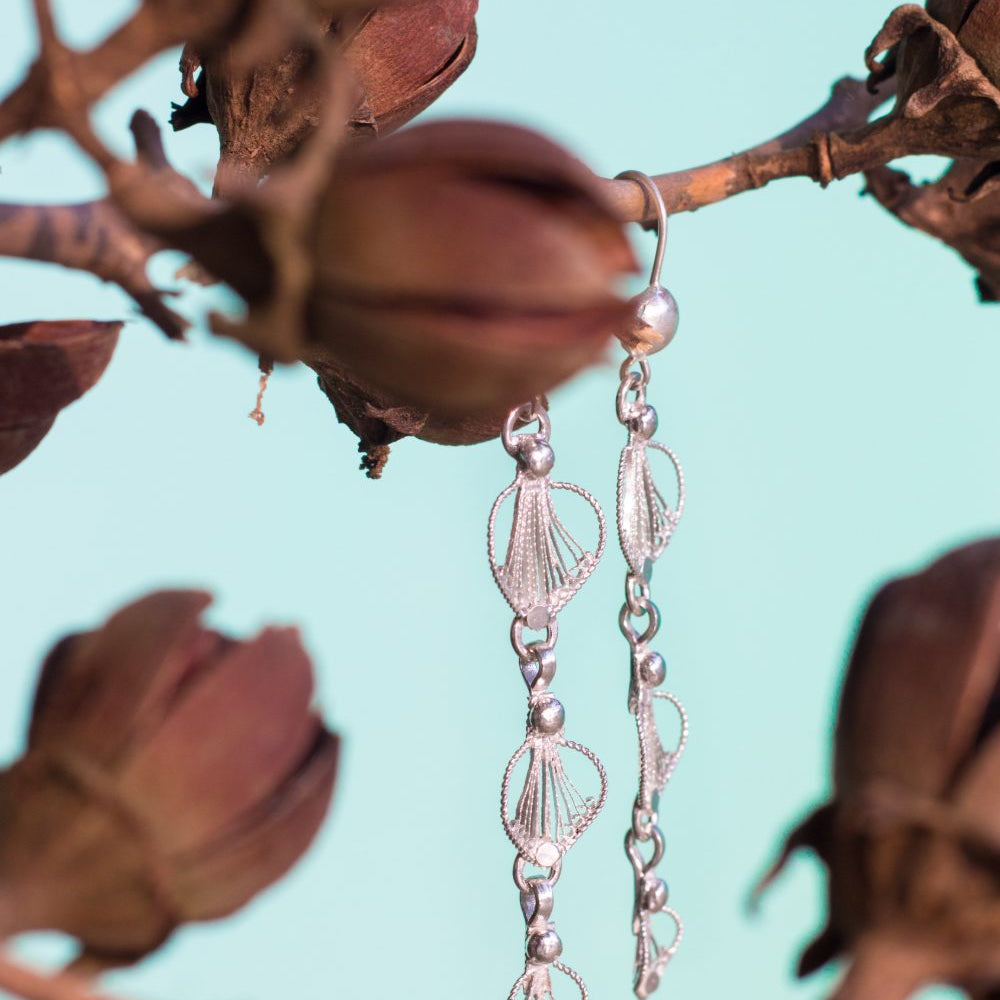 
                      
                        Filigree petals
                      
                    