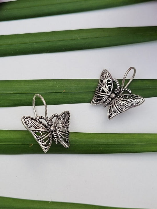 Load image into Gallery viewer, Silver Butterfly Earrings
