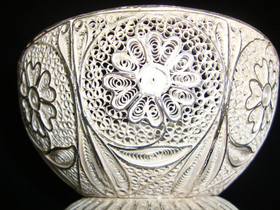 Load image into Gallery viewer, Silver set of two Bowls
