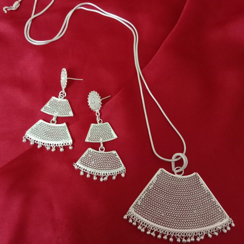 
                      
                        Filigree Pendant Set
                      
                    
