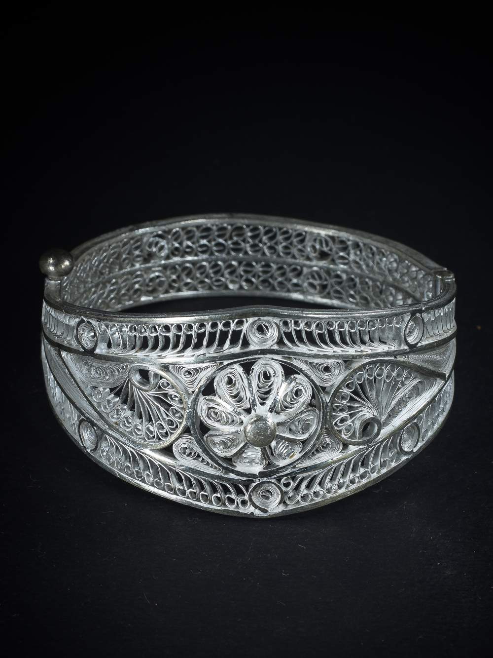 Load image into Gallery viewer, Filigree Bangles
