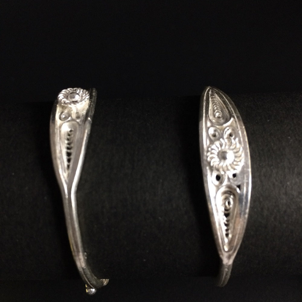 
                      
                        Gifts for babies Silver bangles in filigree
                      
                    