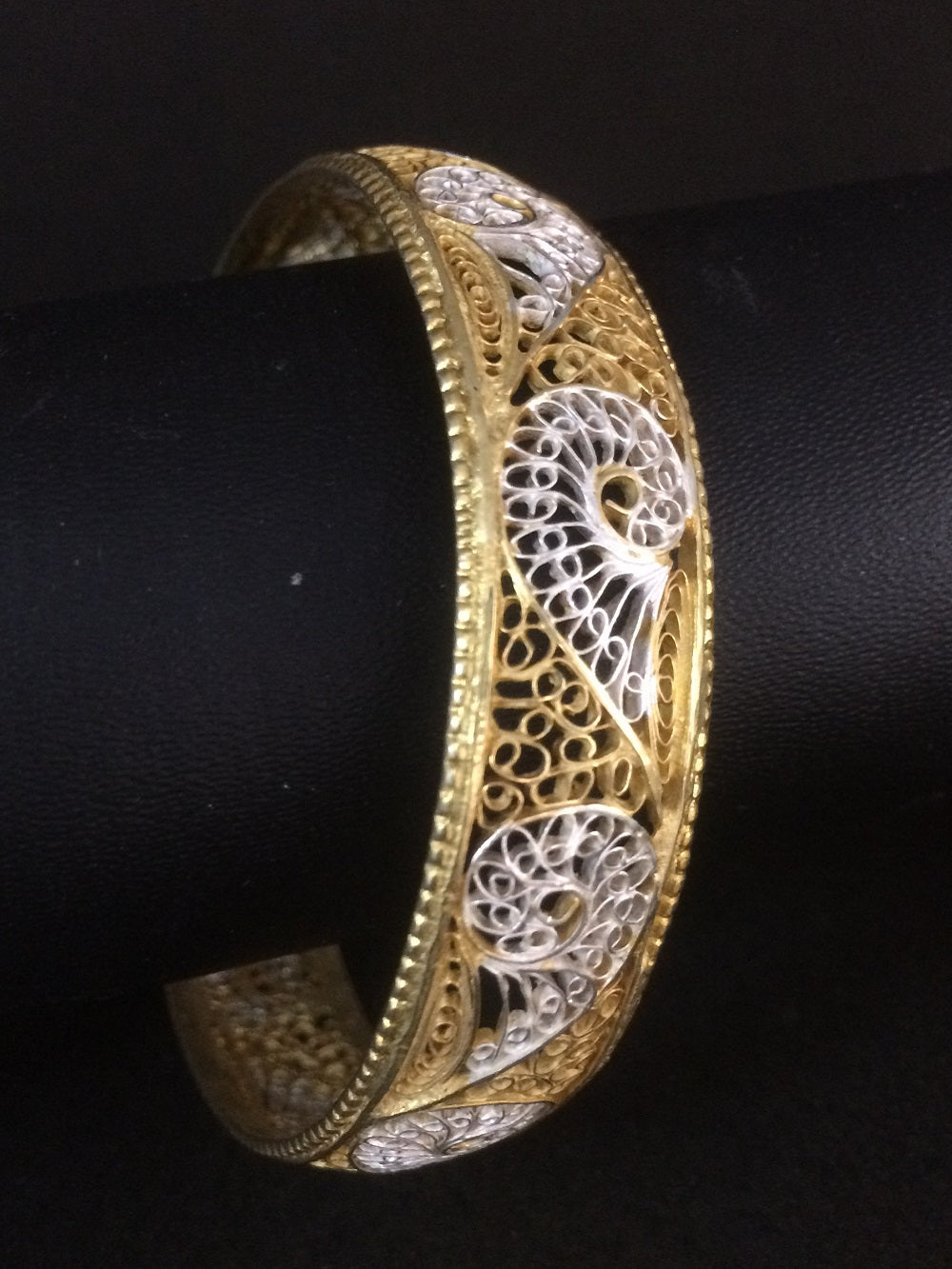 Load image into Gallery viewer, Gold plated Silver Filigree bangles         
