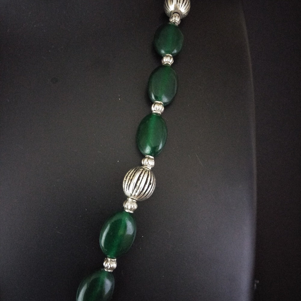 
                      
                        Green jade necklace         
                      
                    