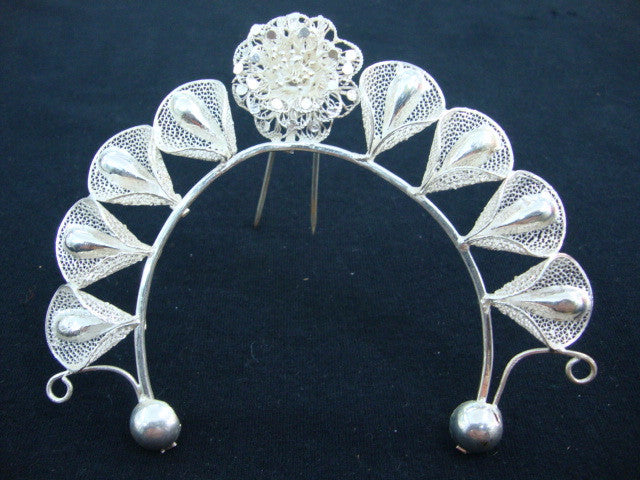 Silver hair accessories