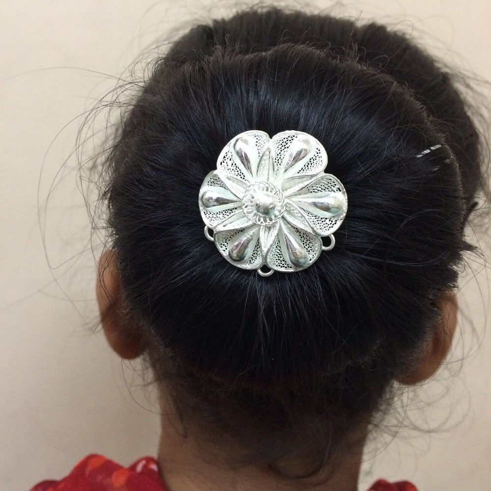 
                      
                        Silver hair accessories
                      
                    