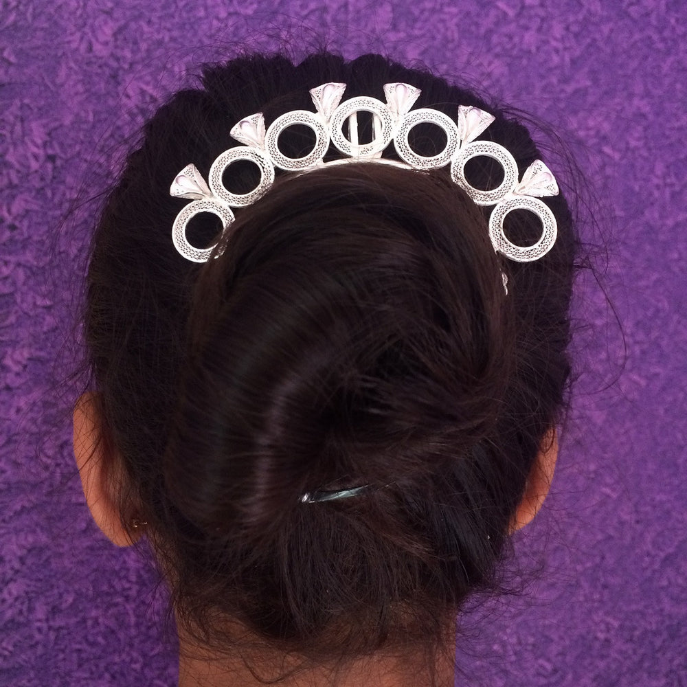 
                      
                        Hair Veni      
                      
                    