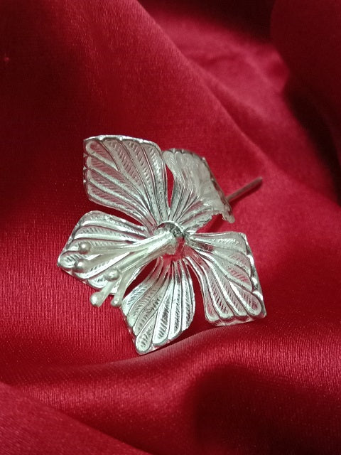 Silver Jaswand Flower