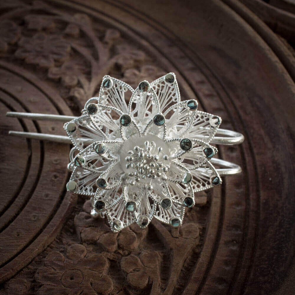 
                      
                        Kusum Hair Pin
                      
                    