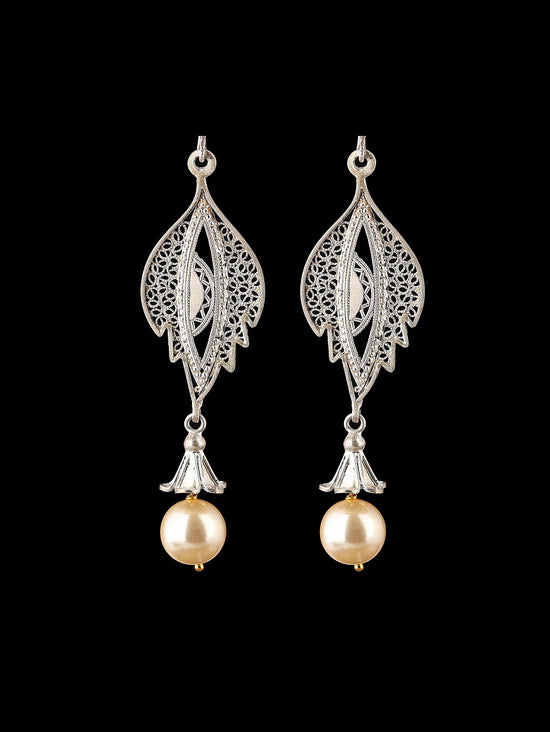 Leafy Pearl Earrings and Pendant Set