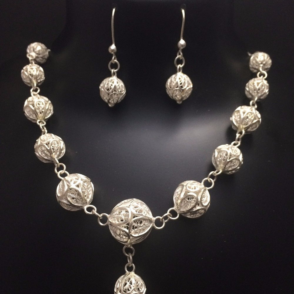 
                      
                        Silver Necklace set
                      
                    