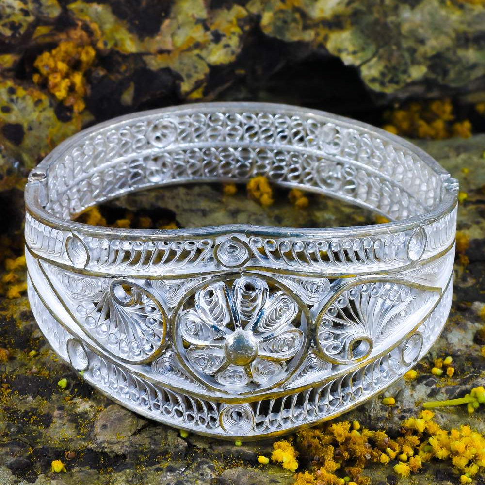 
                      
                        isha Jewelly
                      
                    