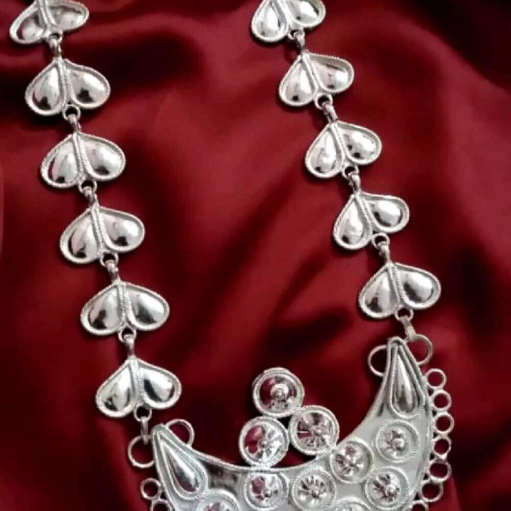
                      
                        Odissi adornments
                      
                    