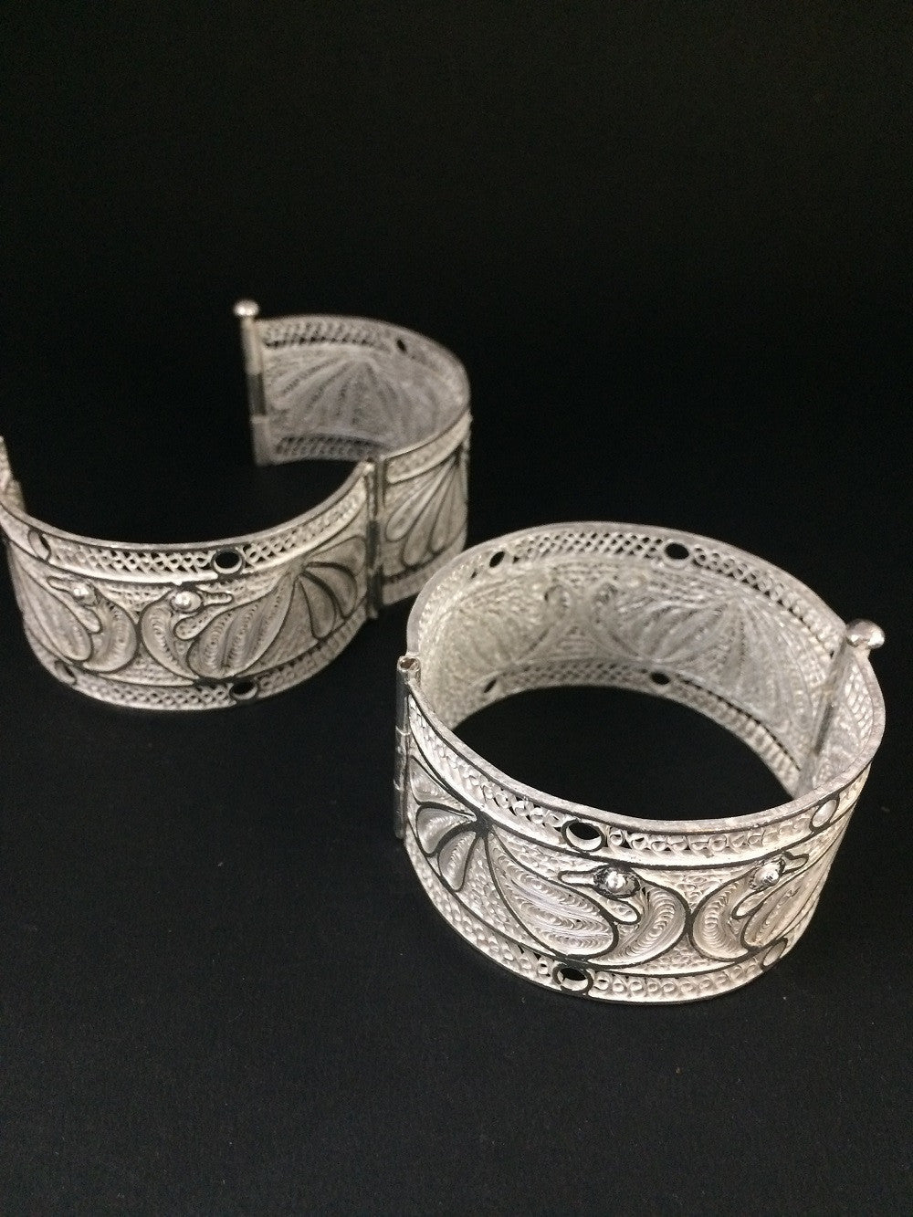 issi Bangles      