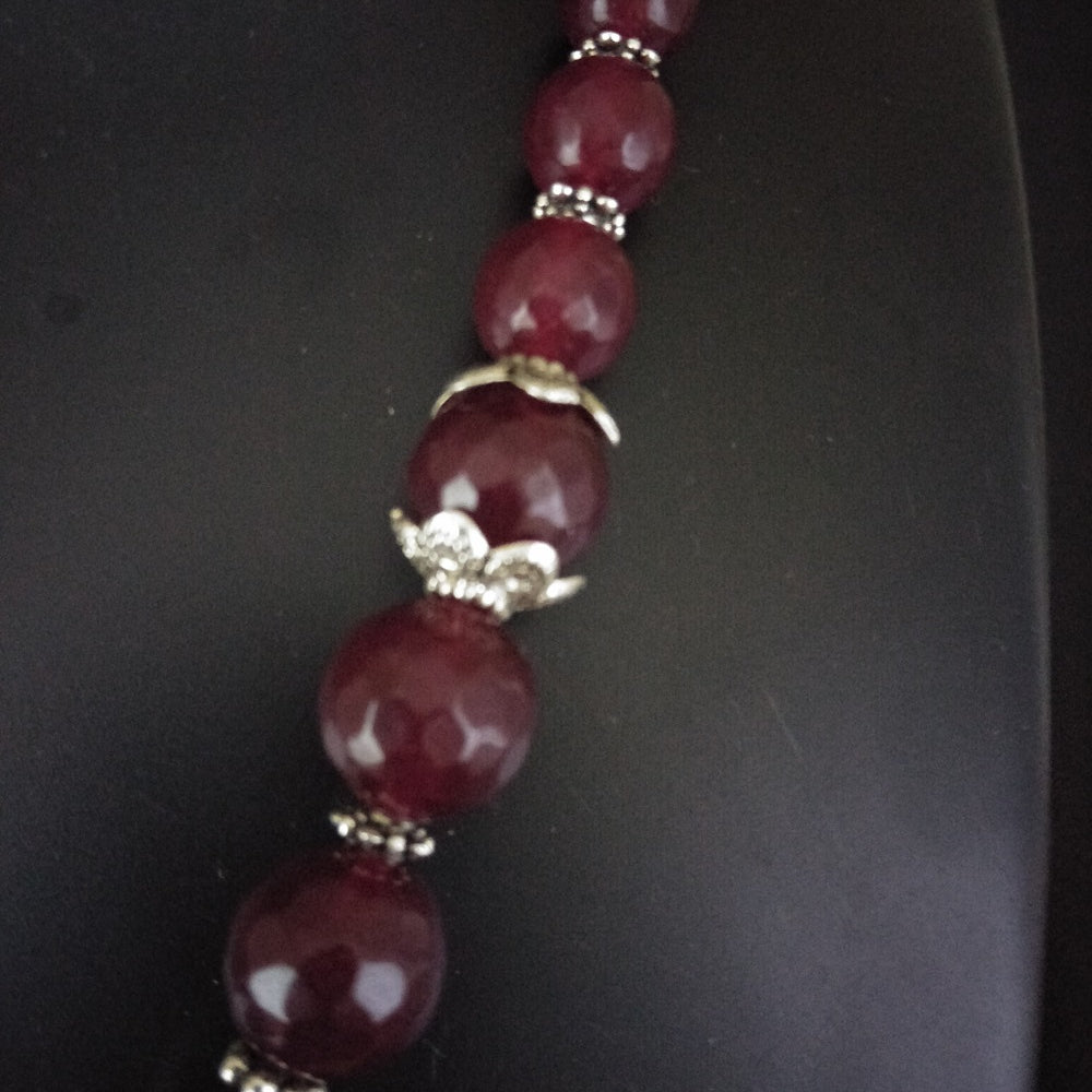 
                      
                        Onyx necklace        
                      
                    