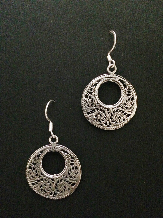 Load image into Gallery viewer, Oxidised Silver earrings        
