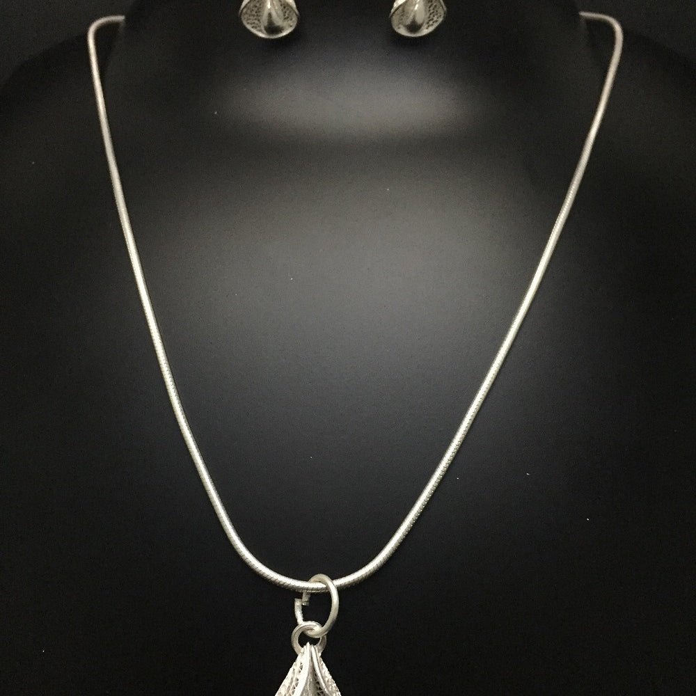 
                      
                        Silver Pendant sets
                      
                    