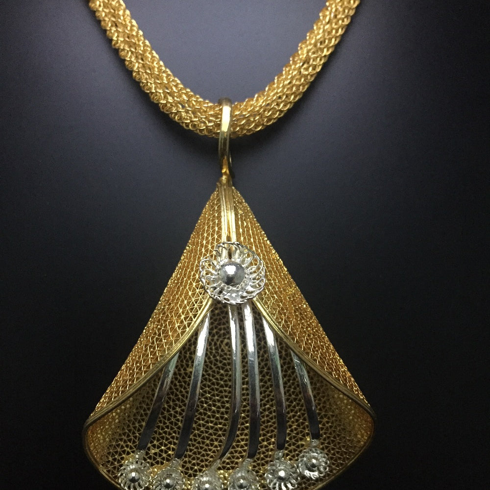 
                      
                        Silver Pendant set
                      
                    
