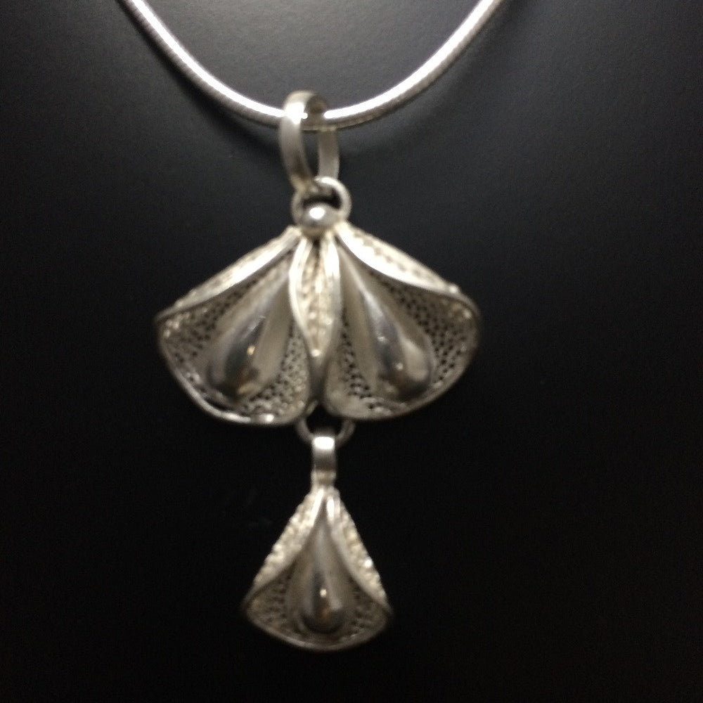 
                      
                        Silver Pendant set
                      
                    