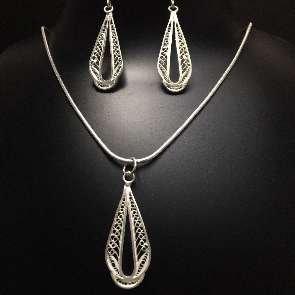 
                      
                        Silver Pendant sets
                      
                    