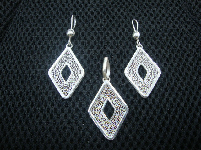 
                      
                        Silver Pendant sets
                      
                    