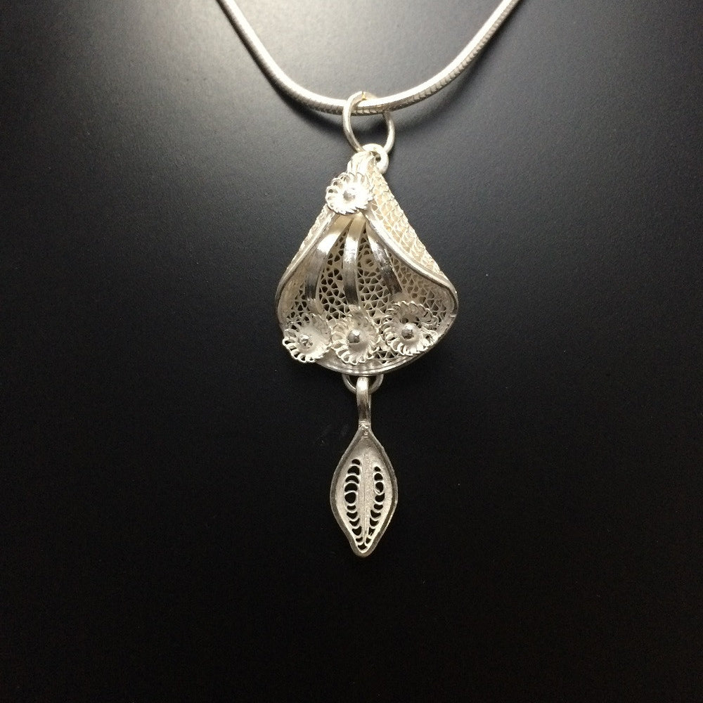 
                      
                        Silver Pendant sets
                      
                    