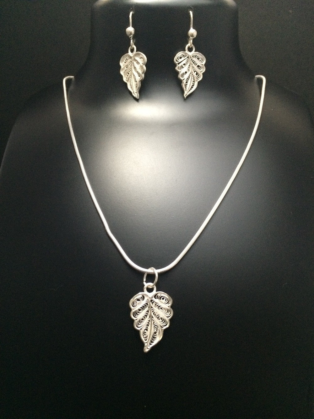 Silver Filigree Pendant Set Leaf PD115 - SilverLinings.in - 2